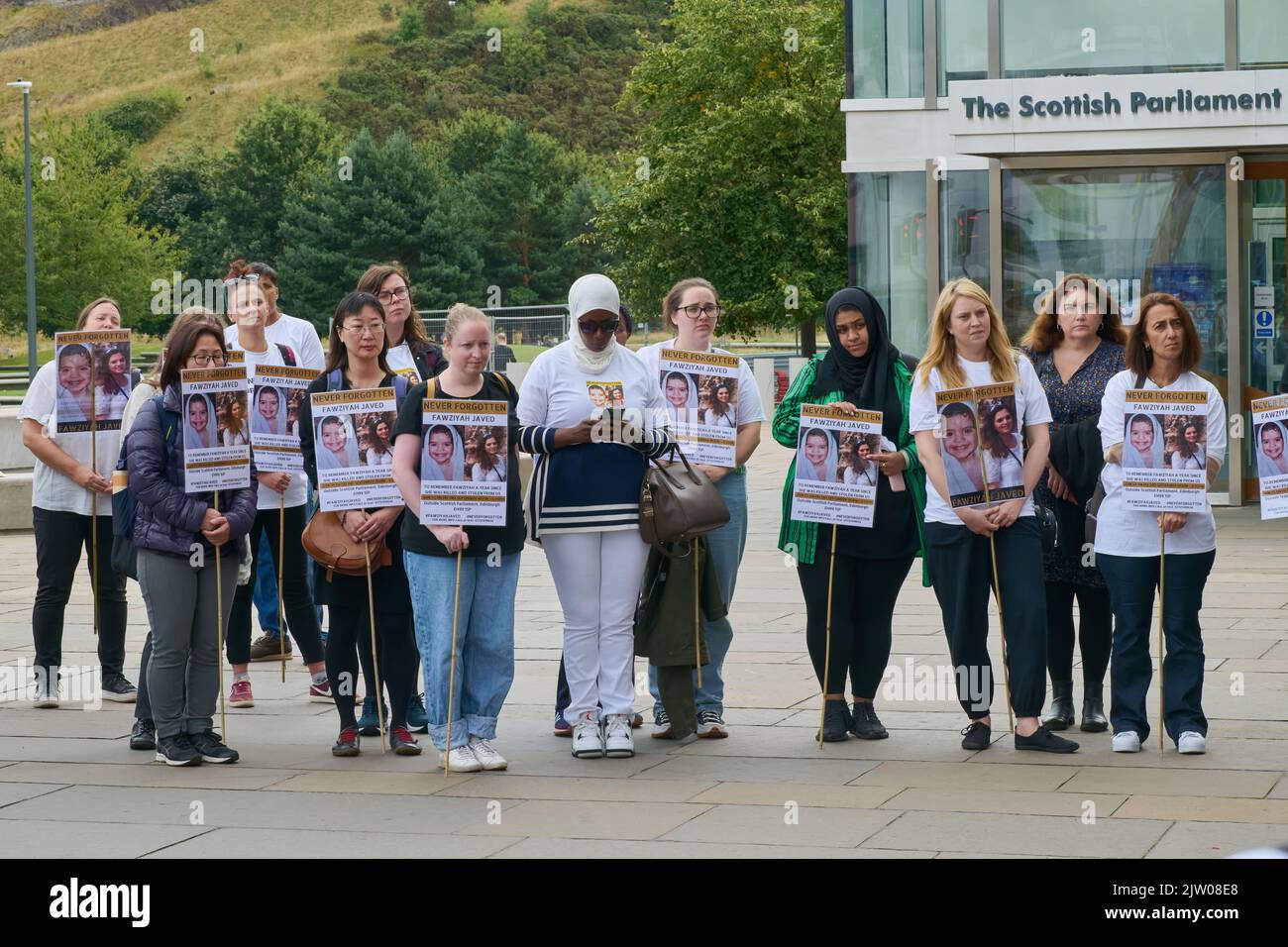 Edinburgh Scotland, UK 02 September 2022. People participate in a vigil at the Scottish Parliament for Fawziyah Javed on the anniversary of her death. credit sst/alamy live news Stock Photo