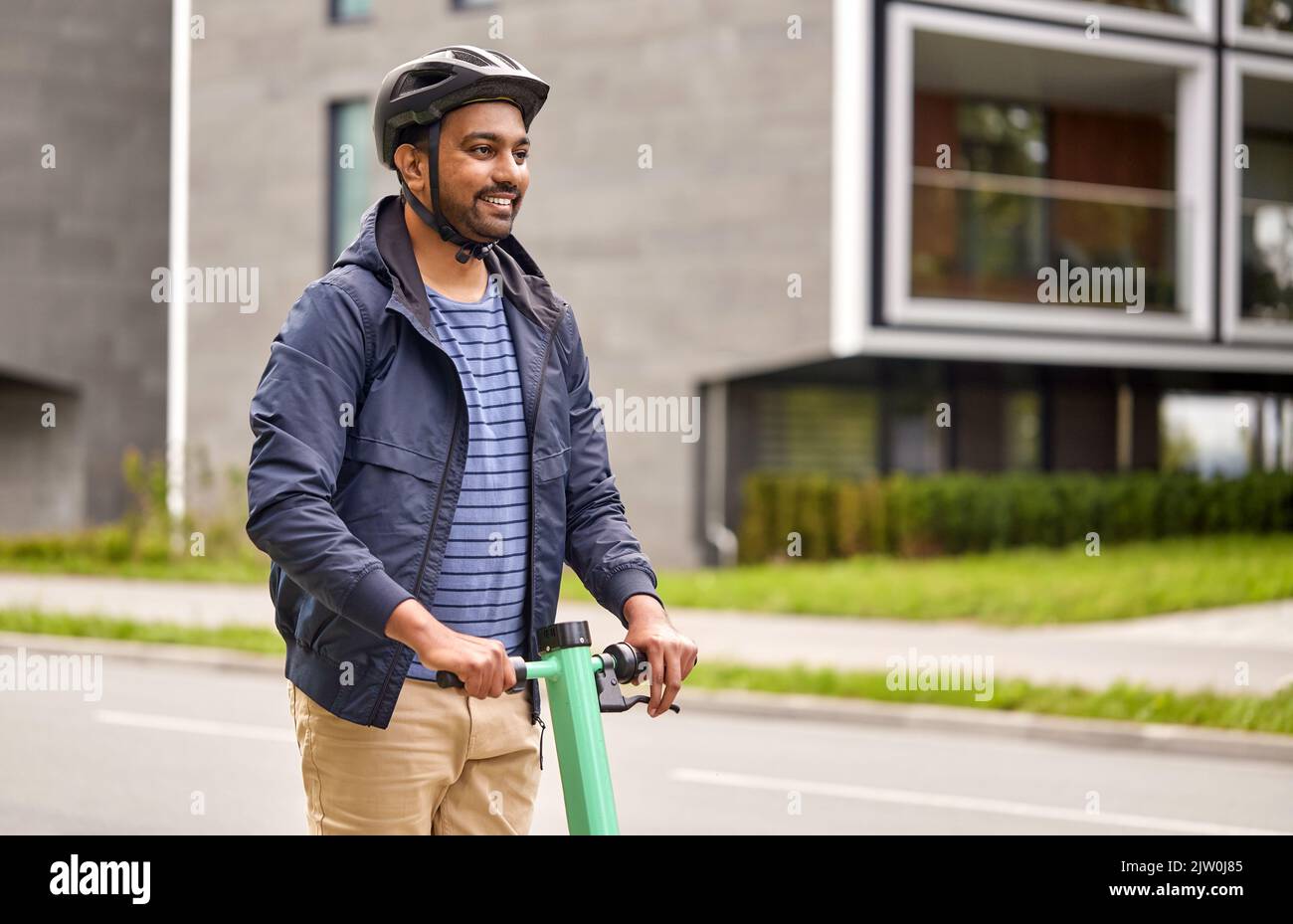 Indian man on scooter hi-res stock photography and images - Alamy