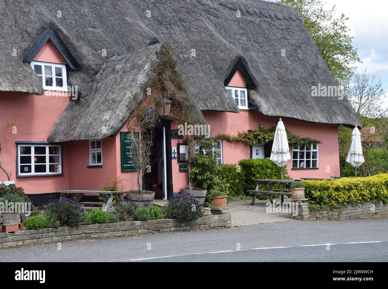 the four horseshoes pub and restaurant, suffolk, england Stock Photo