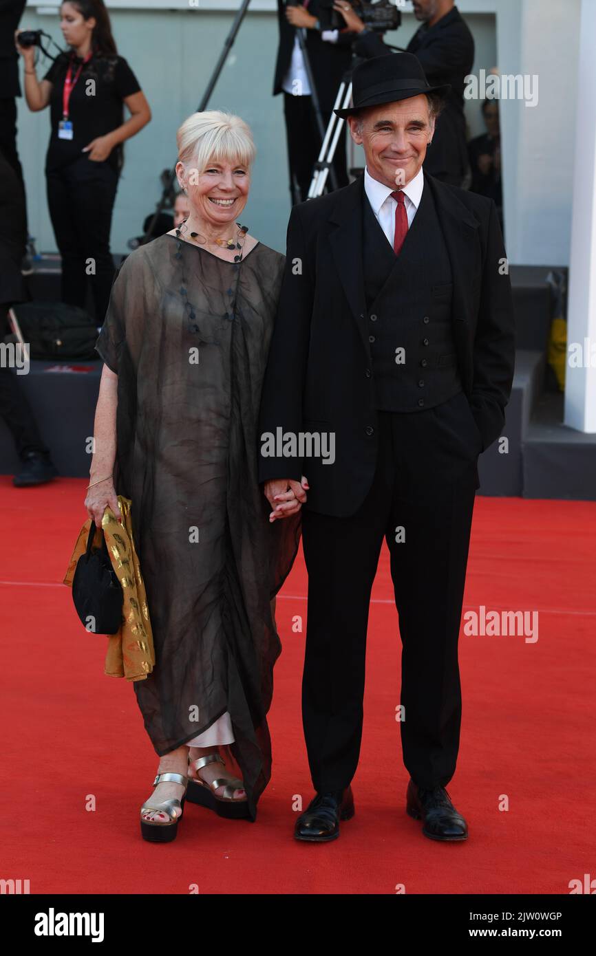 Venice, Italy. 02nd Sep, 2022. Mark Rylance and Claire van Kampen attend the 'Bones And All' red carpet at the 79th Venice International Film Festival on September 02, 2022 in Venice, Italy. Credit: Sipa USA/Alamy Live News Stock Photo