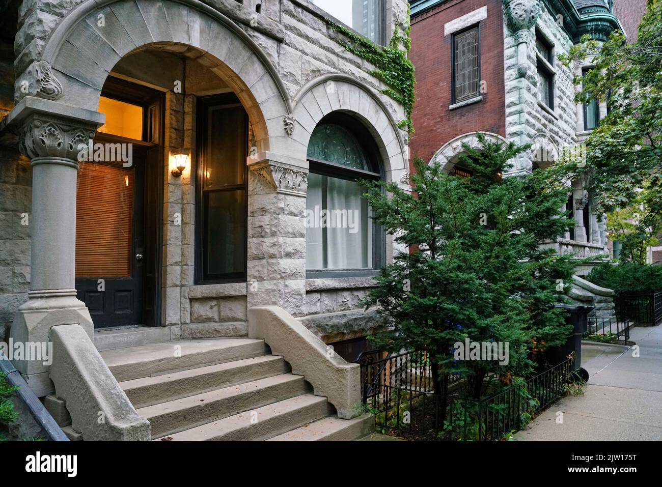 Street of greystone townhouses in Chicago, Astor Street historic