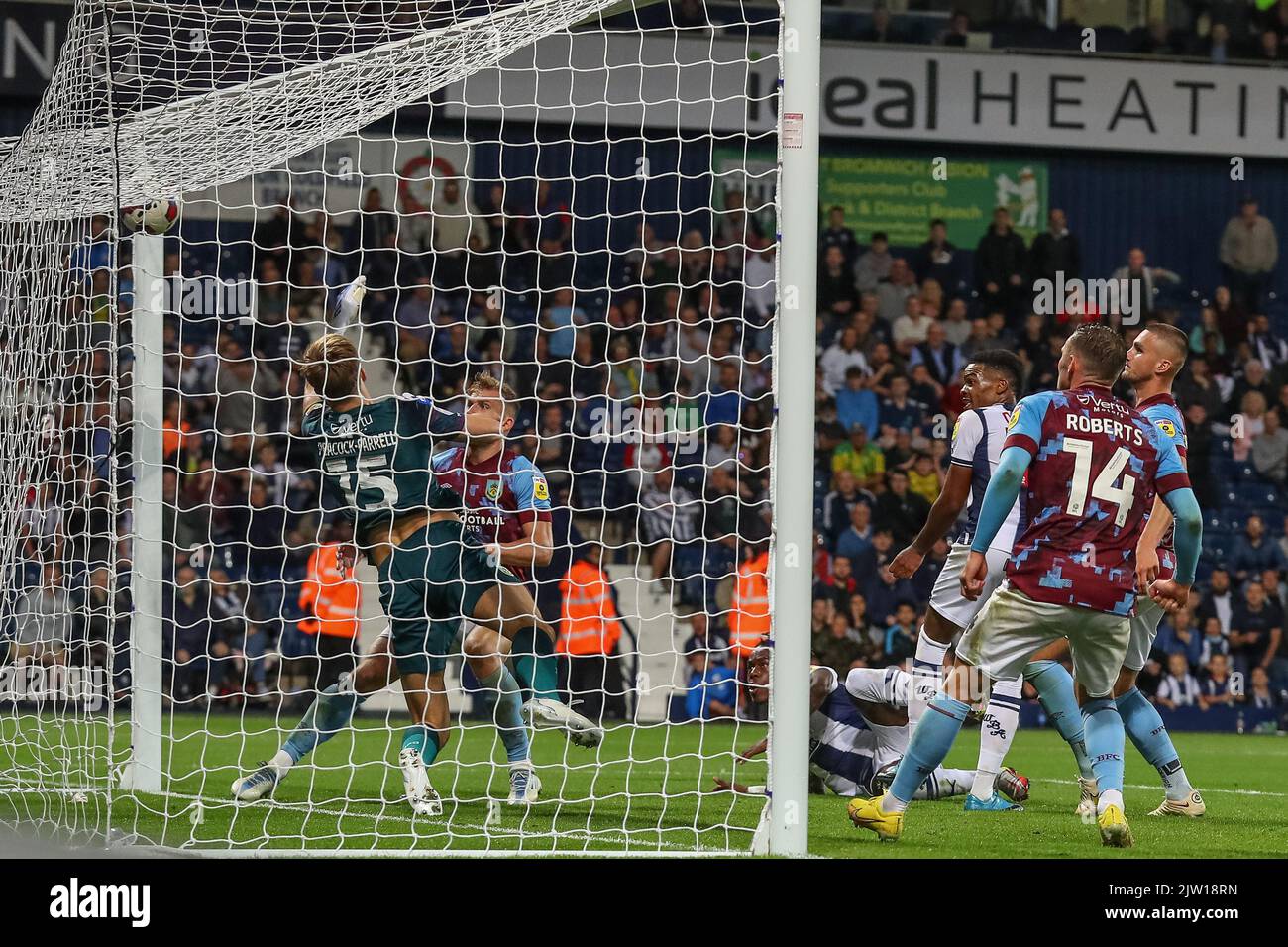 West Bromwich, UK. 02nd Sep, 2022. Brandon Michael Clarke Thomas-Asante #21 of West Bromwich Albion scores a goal to make it 1-1 during the Sky Bet Championship match West Bromwich Albion vs Burnley at The Hawthorns, West Bromwich, United Kingdom, 2nd September 2022 (Photo by Gareth Evans/News Images) in West Bromwich, United Kingdom on 9/2/2022. (Photo by Gareth Evans/News Images/Sipa USA) Credit: Sipa USA/Alamy Live News Stock Photo