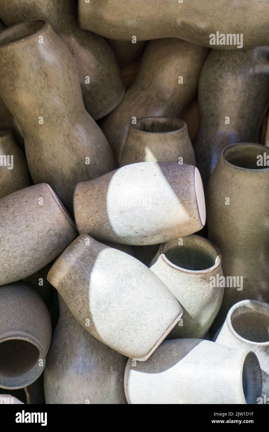 Earthenware clay pottery raw hi-res stock photography and images