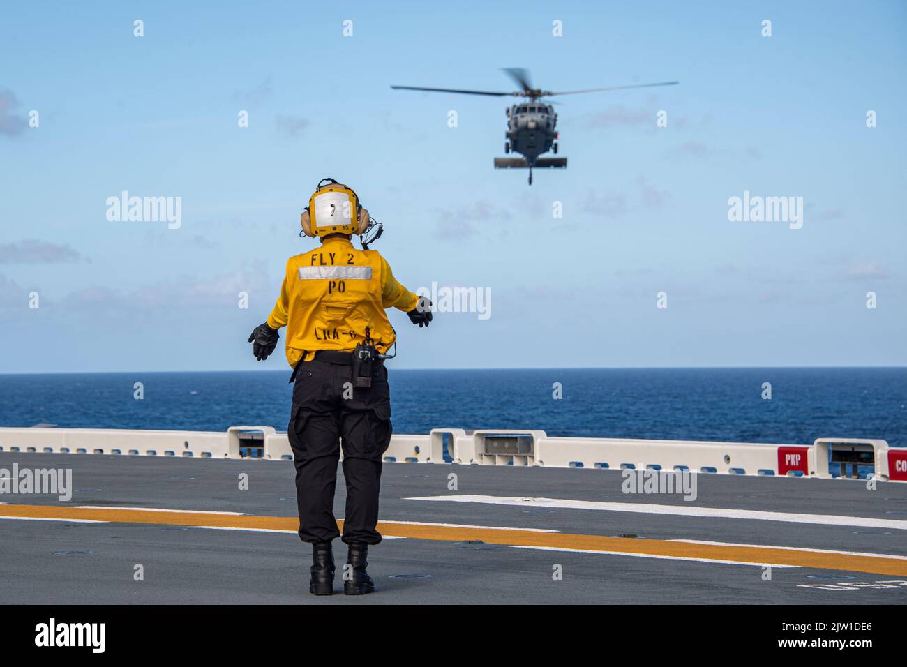 EAST CHINA SEA (Aug. 31, 2022) Aviation Boatswain’s Mate (Handling) 3rd ...