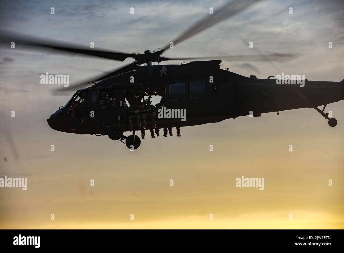 Soldiers from 1st Special Forces Group (Airborne), conduct Fast Rope ...