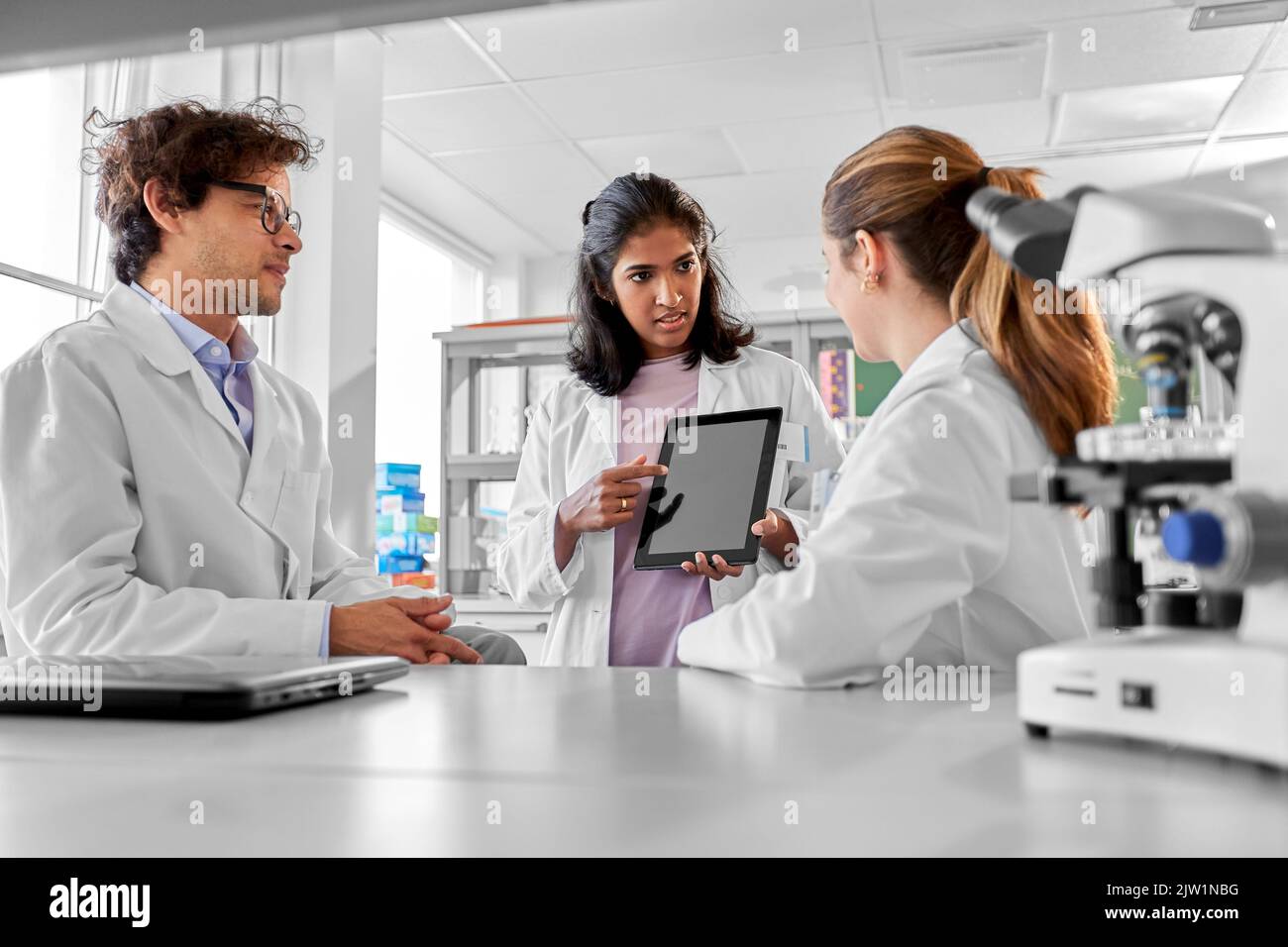 Empty laboratory indian hi-res stock photography and images - Alamy