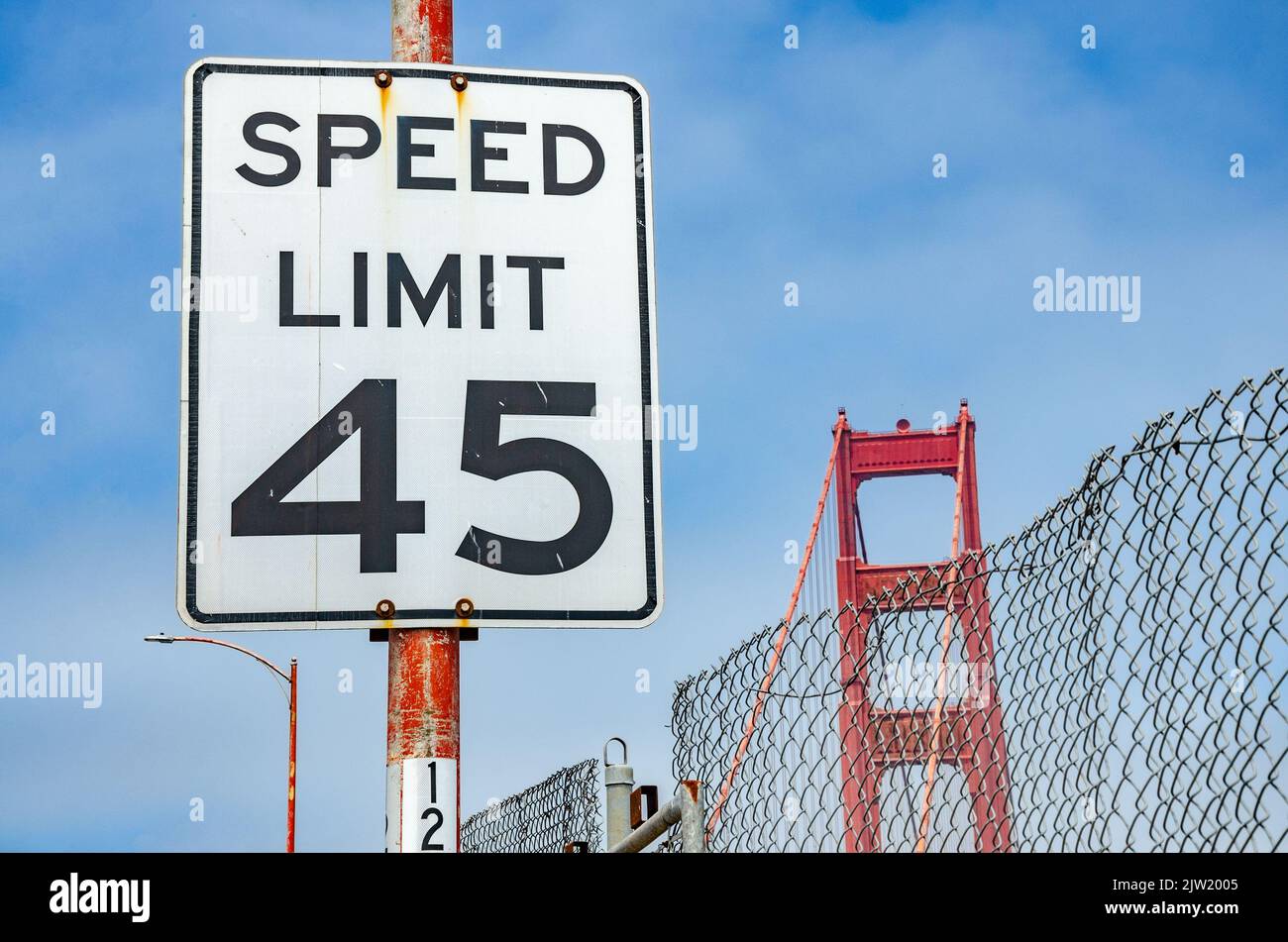 A road sign informing drivers that there is a 45mph speed limit on the