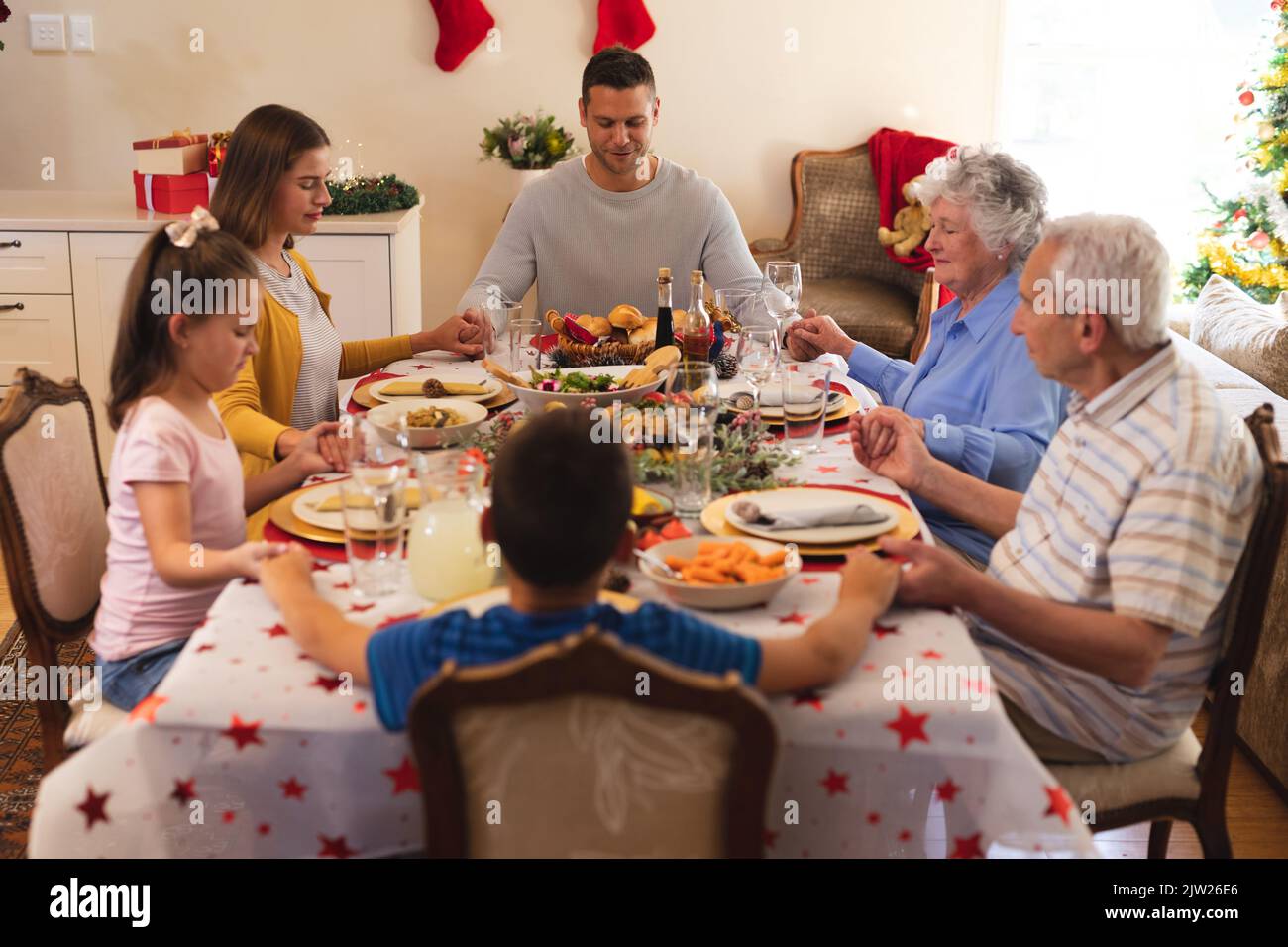 Healthy family dinner table hi-res stock photography and images - Alamy