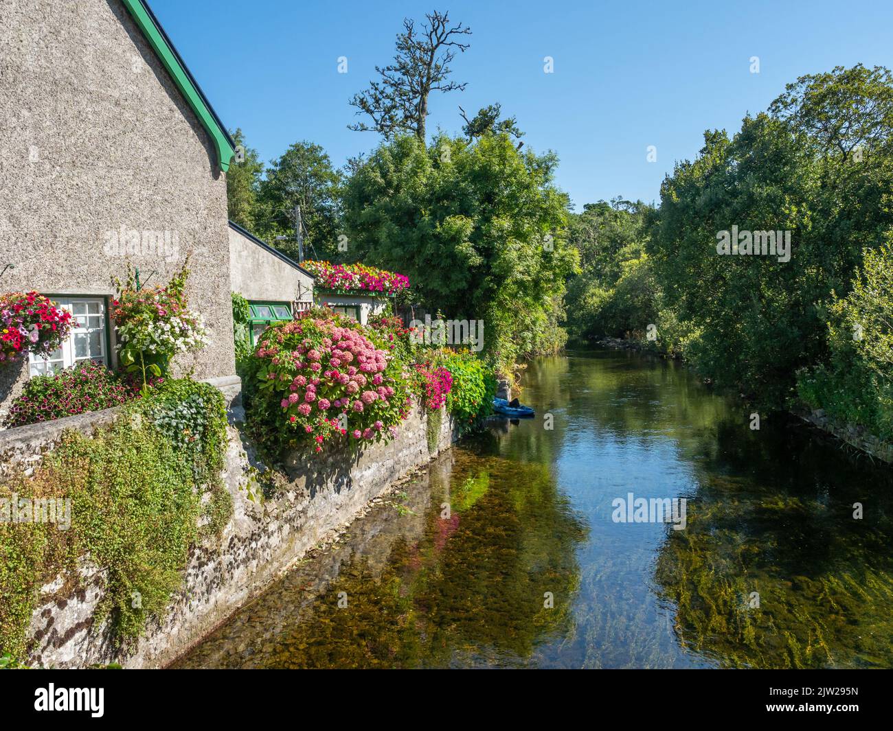 The River Cong rises in the village of the same name and flows into Lough Corrib in Ireland. Stock Photo