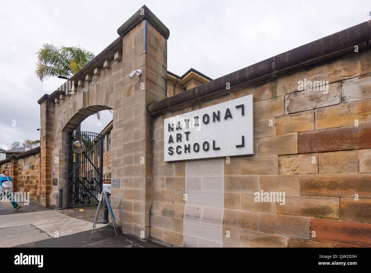 Sydney, Australia, 03 Sept 2022: Like many other tertiary institutions in New South Wales around this time of year, the National Art School. based in the historic ex Darlinghurst Gaol, held its Open Day today. The school offers undergraduate and post-graduate studies across a range of fine arts. Pictured is the Burton St entrance showing the solid sandstone, convict built walls of the original gaol. Credit: Stephen Dwyer / Alamy Live News Stock Photo
