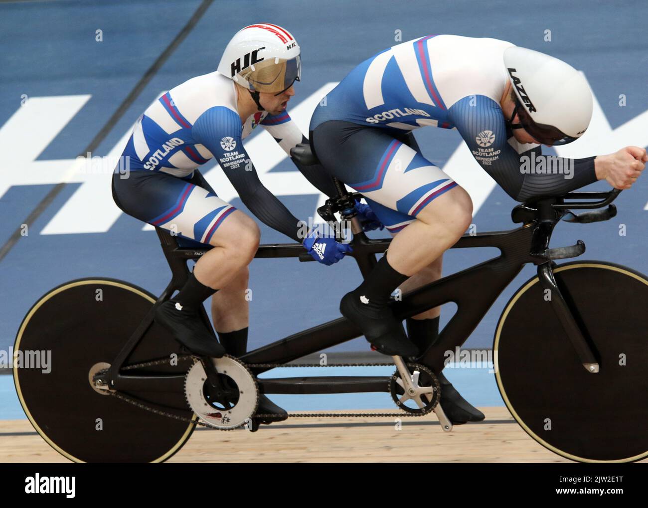 Neil FACHIE along with his pilot Lewis Stewart win gold in the Men's