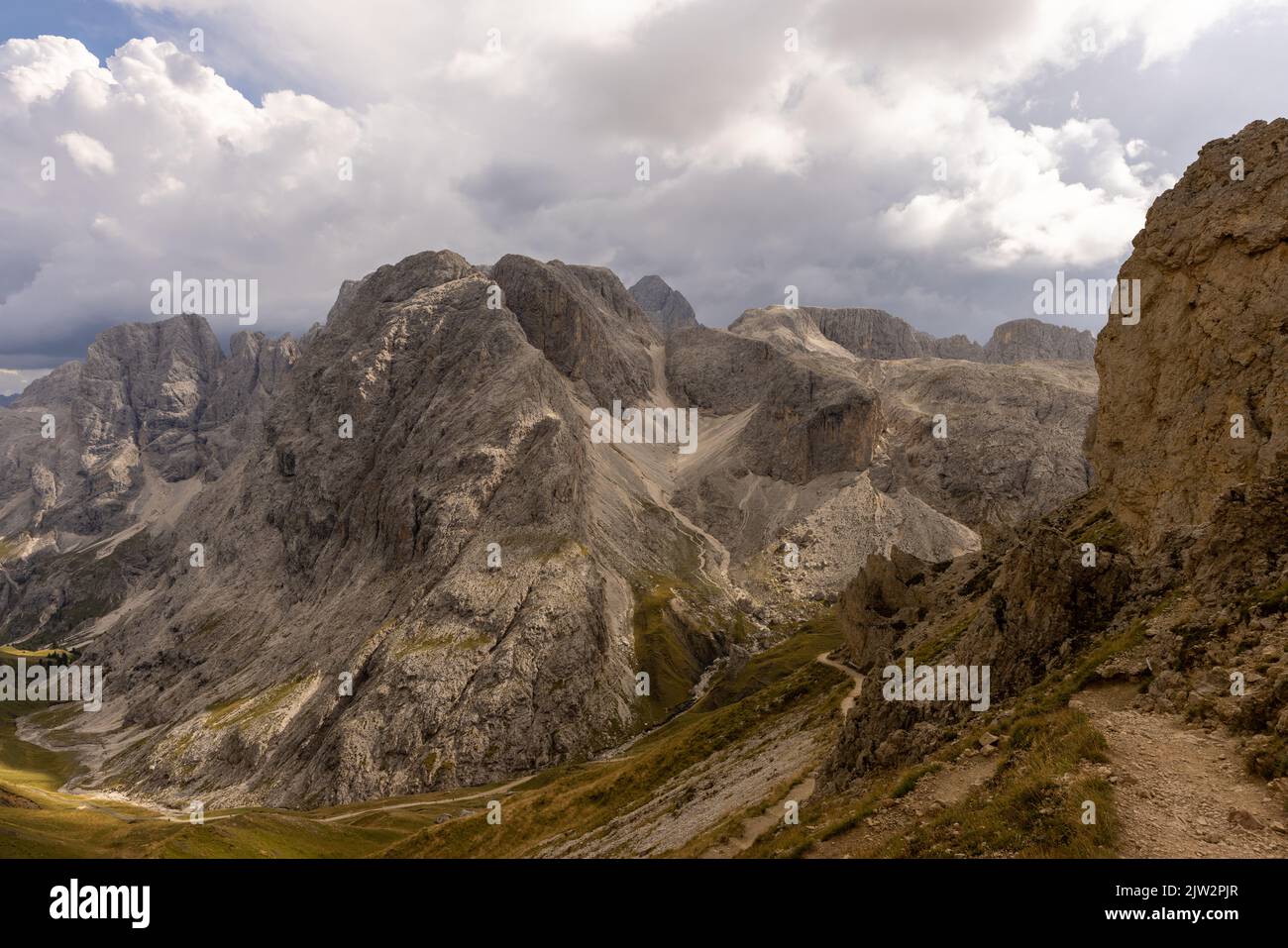 View from the Rosszahnscharte peak to Val Duron Stock Photo