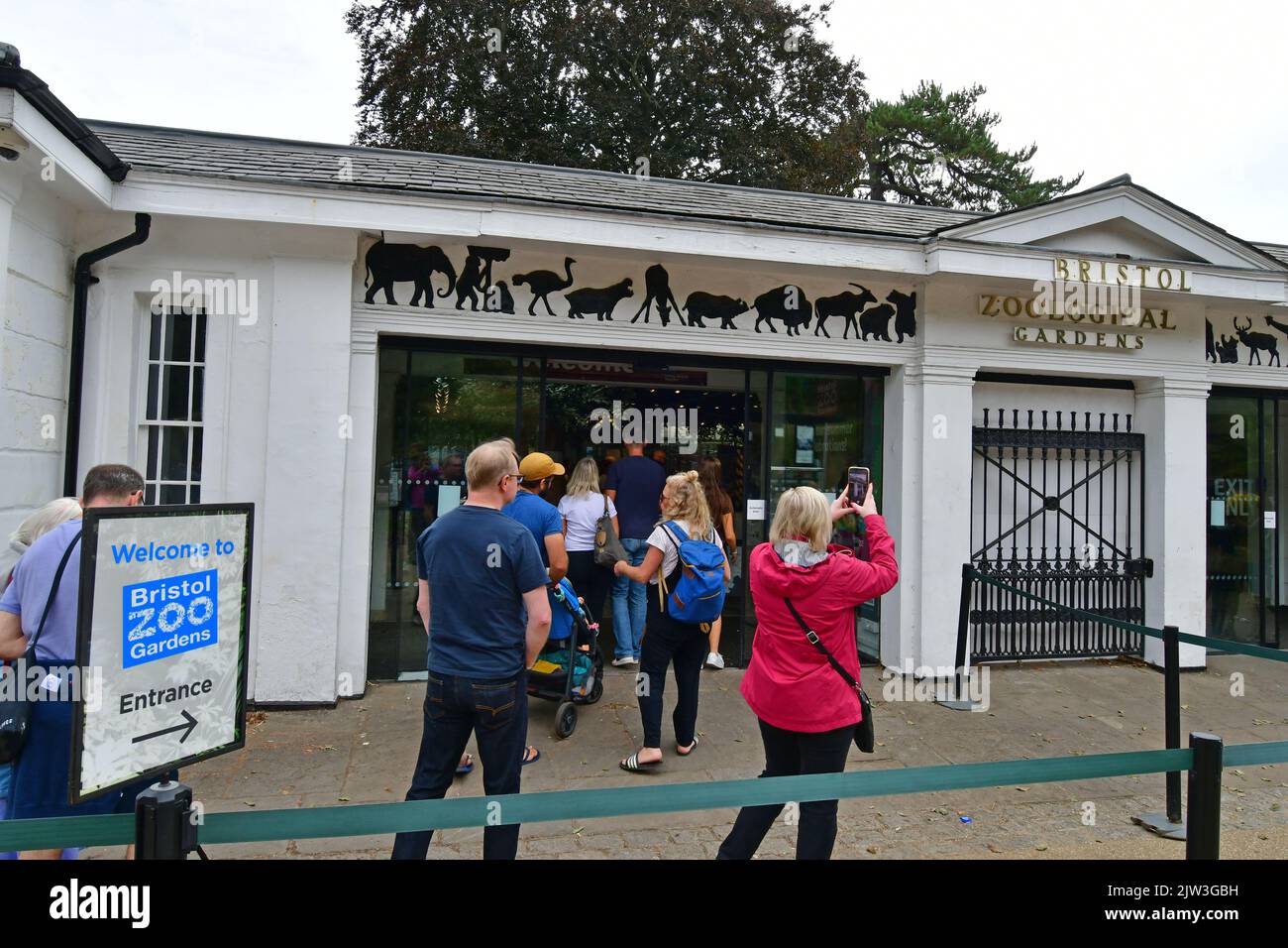 Why is bristol zoo closing hires stock photography and images Alamy