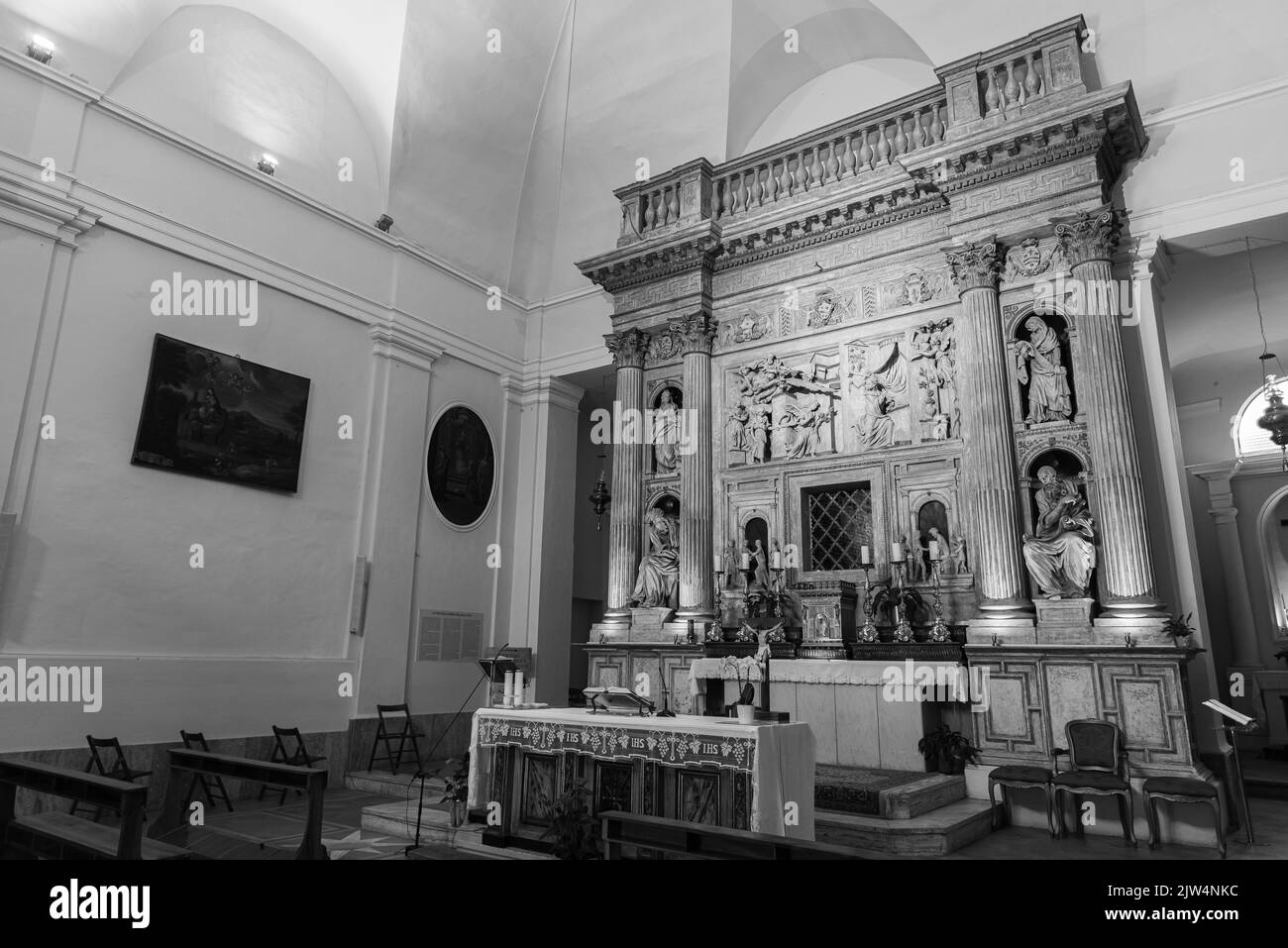 Built in 1400 and rebuilt in 1700. In it there is a faithful