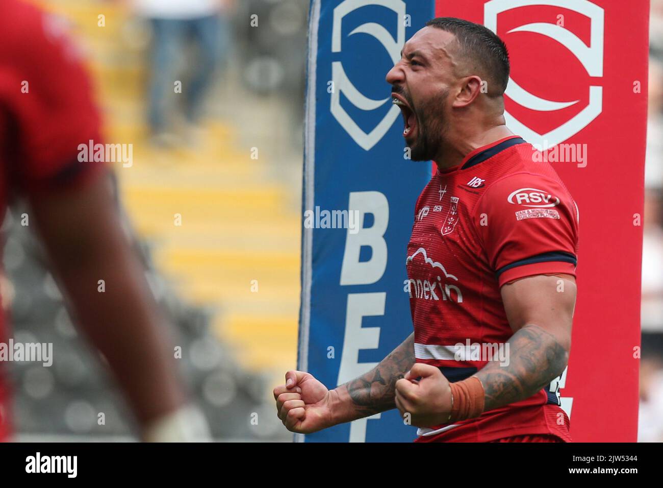 Elliot Minchella 17 of Hull KR