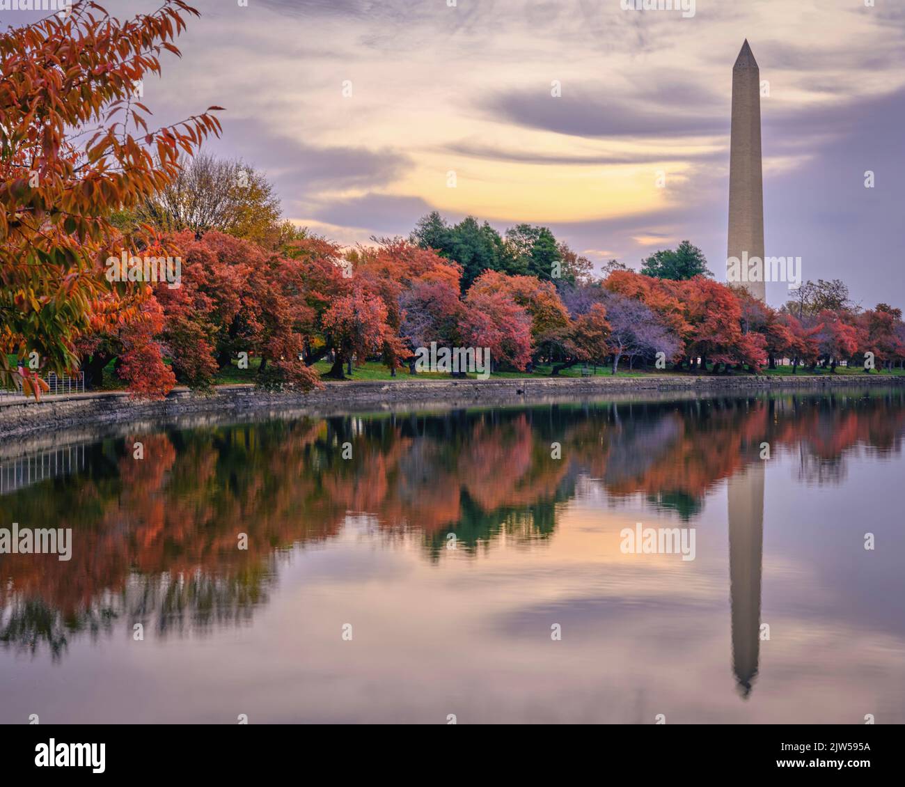 A scenic DC landscape in the autumn season Stock Photo - Alamy