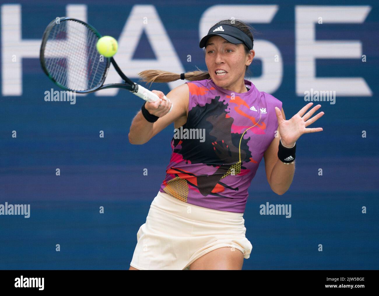 Sept. 3, 2022; New York, NY, USA; Jessica Pegula (USA) in her match