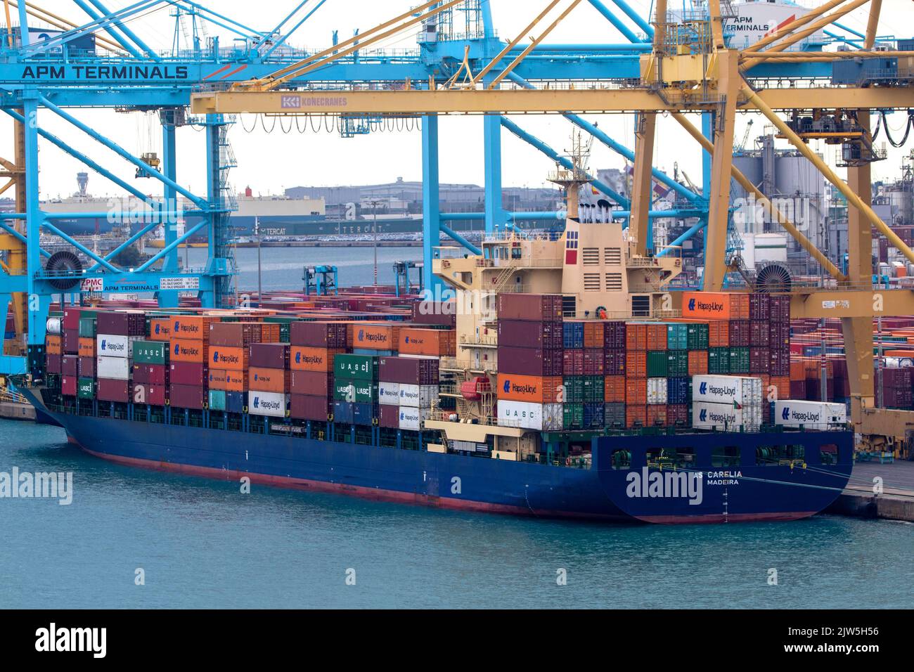 Port of Barcelona working with containerised cargo in container vessels Stock Photo