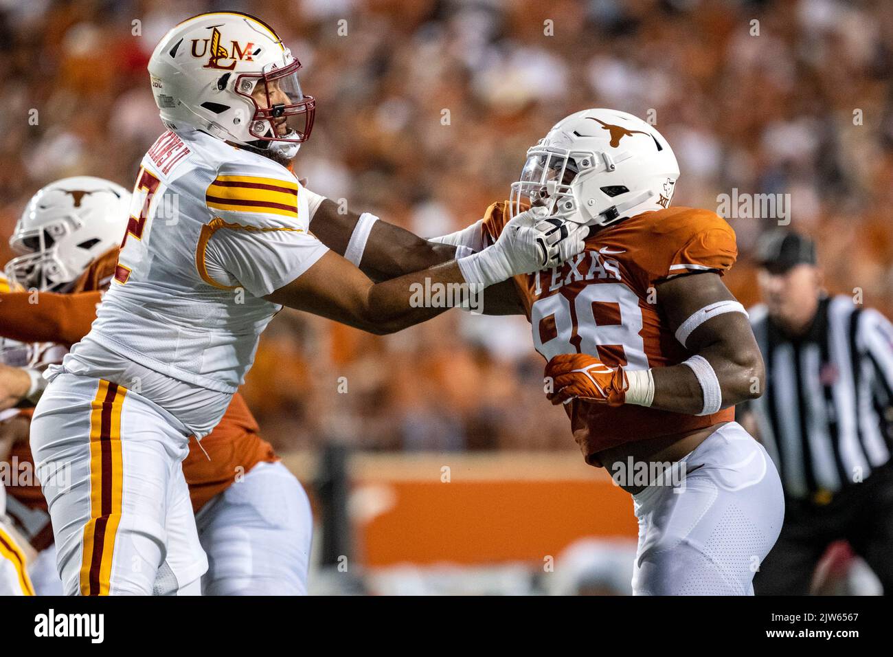 September 9, 2022. Barryn Sorrell #88 Of The Texas Longhorns In Action ...