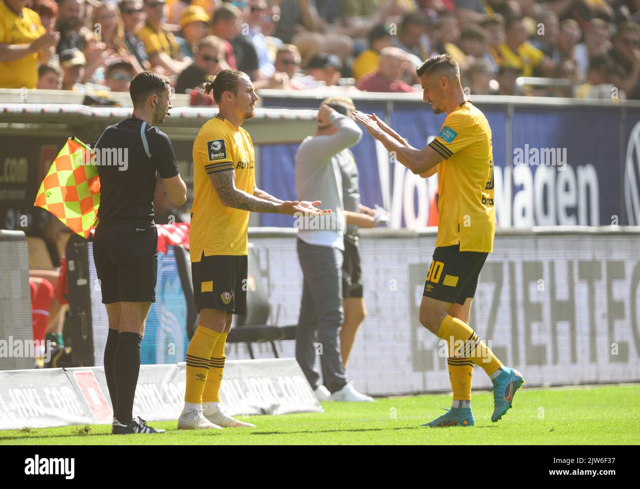 Dresden, Germany. 23rd July, 2022. Soccer: 3rd division, SG Dynamo Dresden  - TSV 1860 Munich, Matchday 1, Rudolf Harbig Stadium. Dynamo's Manuel  Schäffler is on the field. Credit: Robert Michael/dpa/Alamy Live News