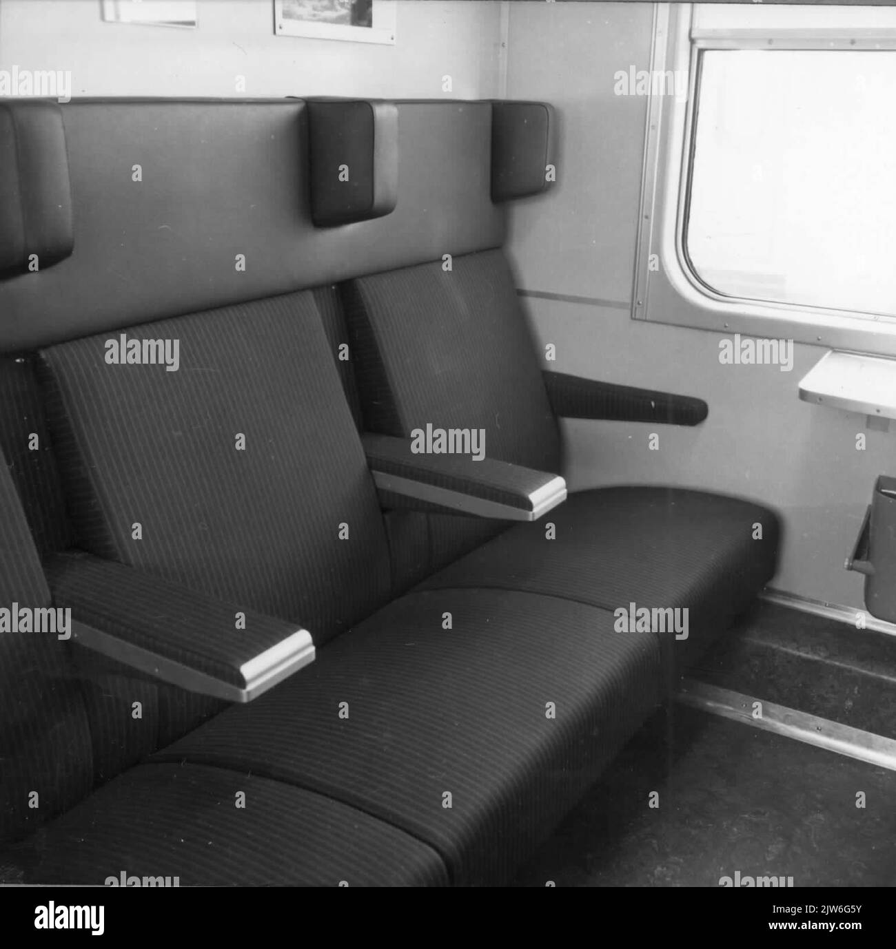 Interior of a 1st class coupé of an electric train set matt. 1964 (Plan