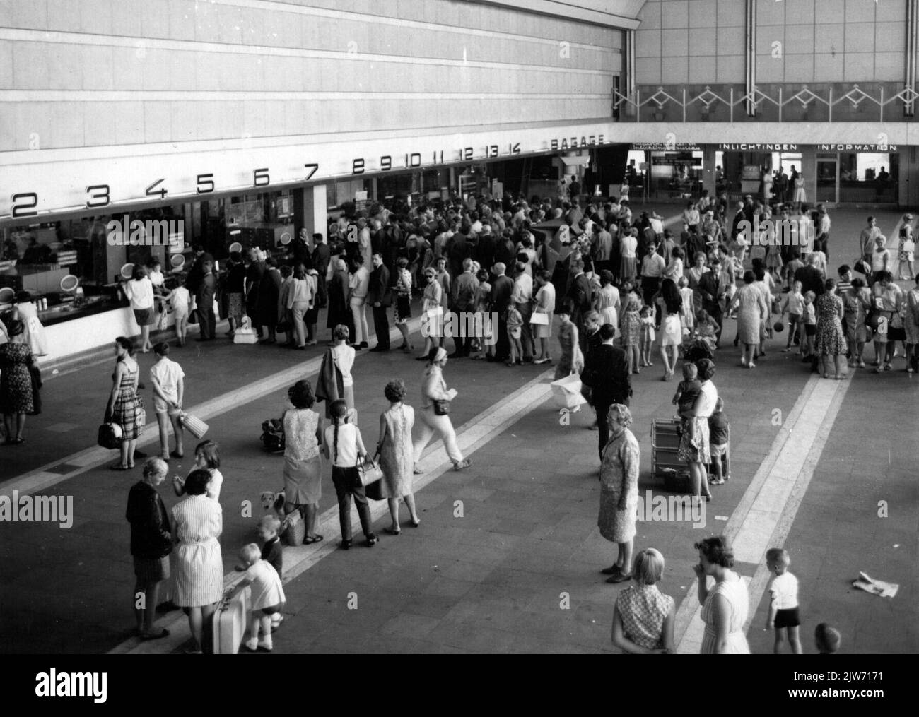 Rotterdam train Black and White Stock Photos & Images - Alamy