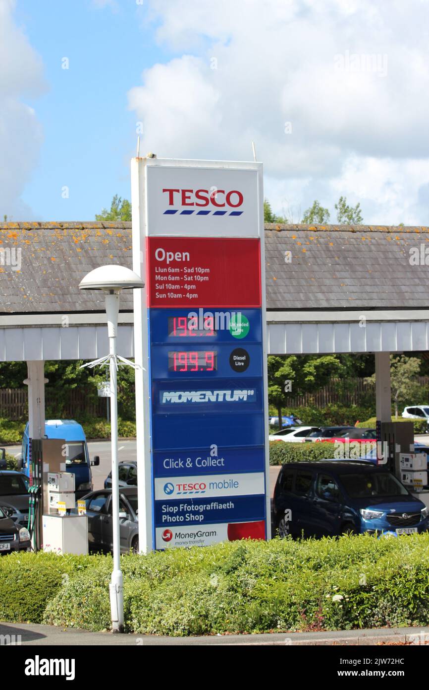 Cost of living fuel prices Stock Photo Alamy