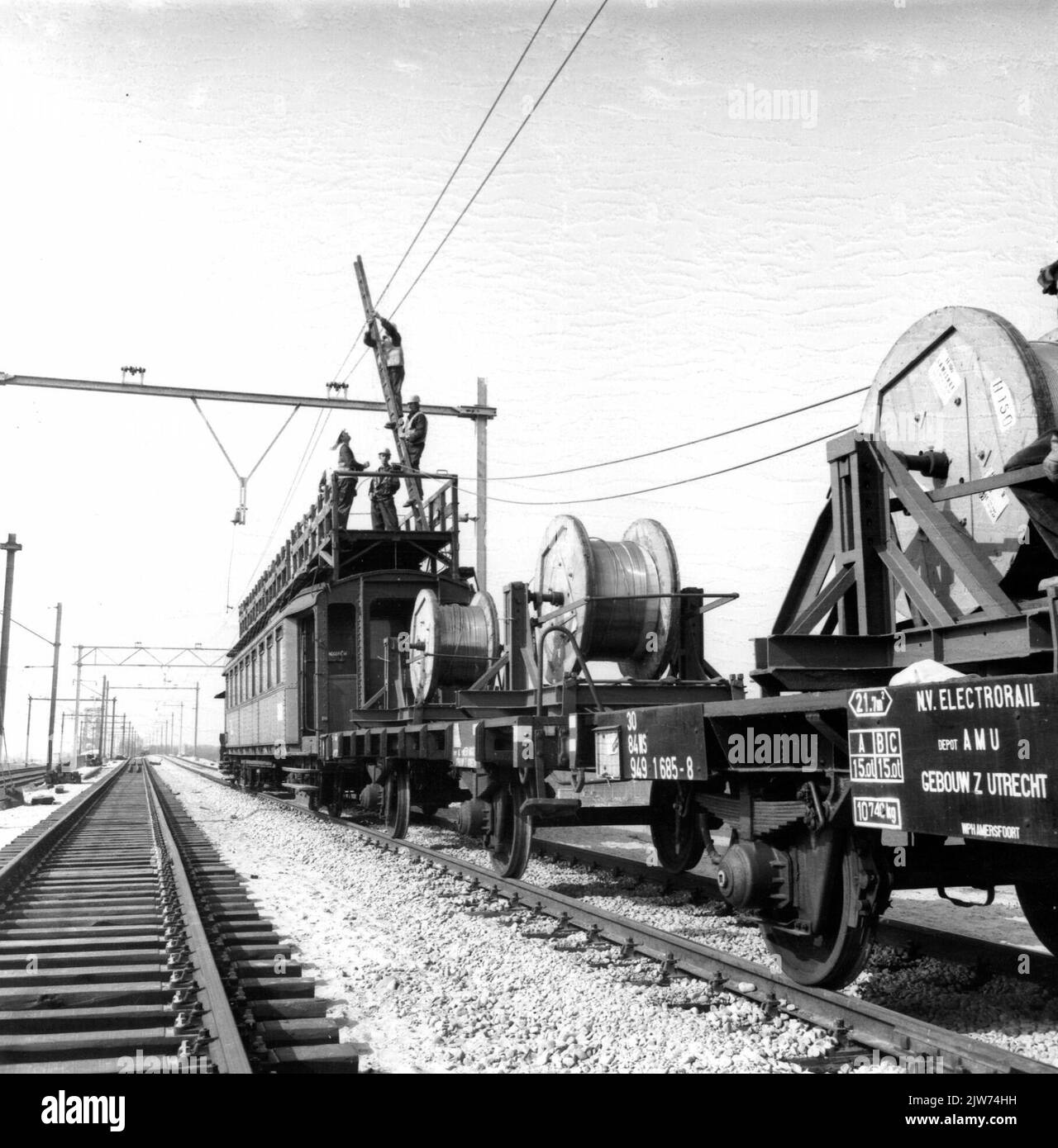 Reele Car Image of a working train of the N.S. Consisting of a mounting car and ...