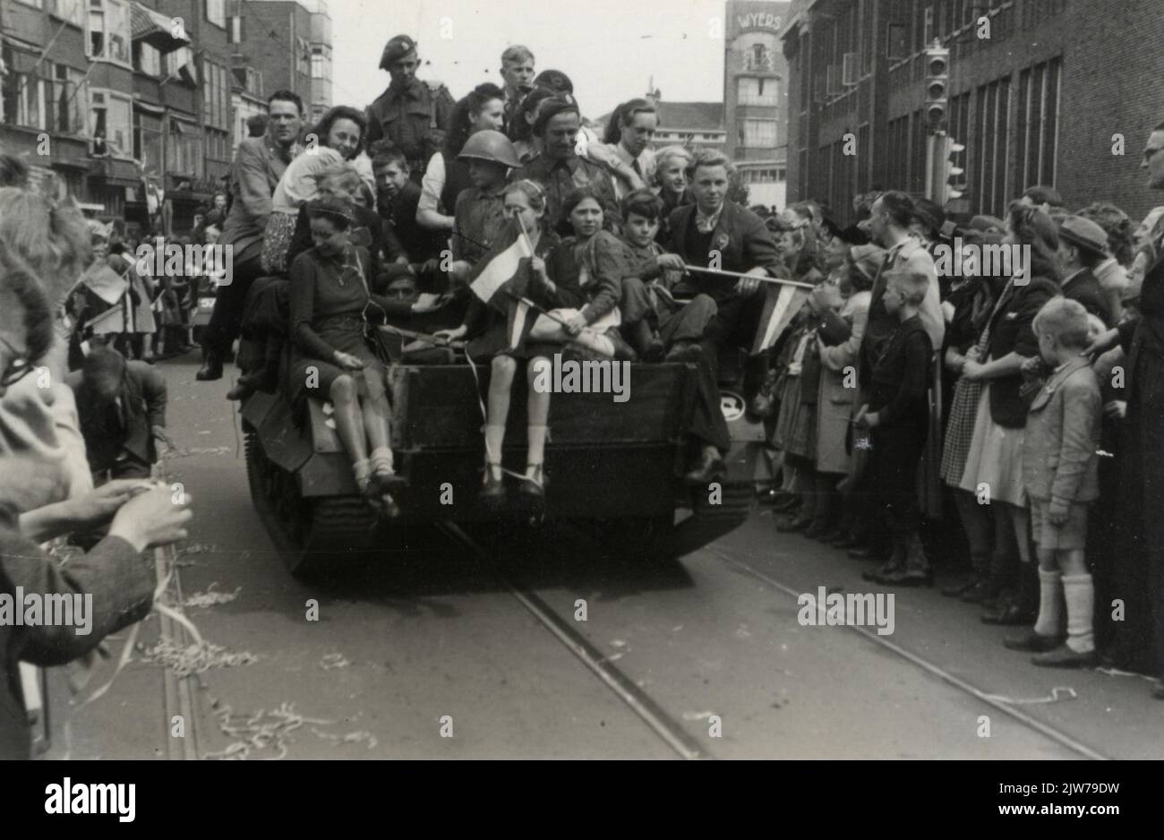 View of the demolition of the foundation of the Korenbeurs (Vredenburg