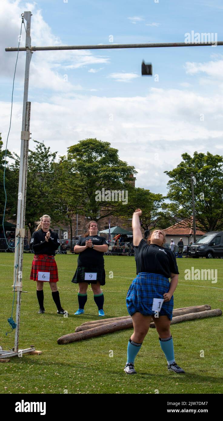 Weight over the Bar event, Highland Games, North Berwick Stock Photo