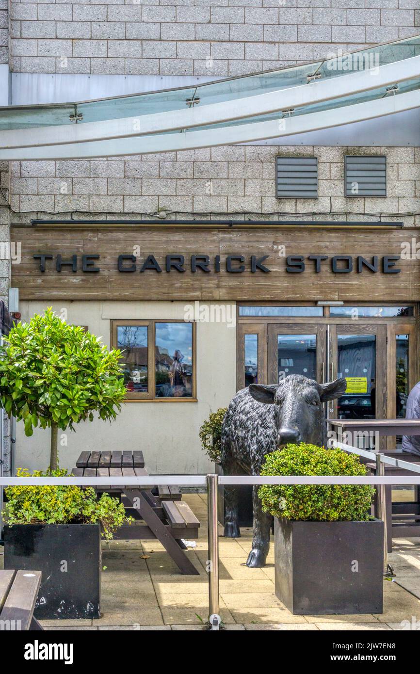 The Carrick Stone public house in Cumbernauld New Town in North Lanarkshire, Scotland. Stock Photo
