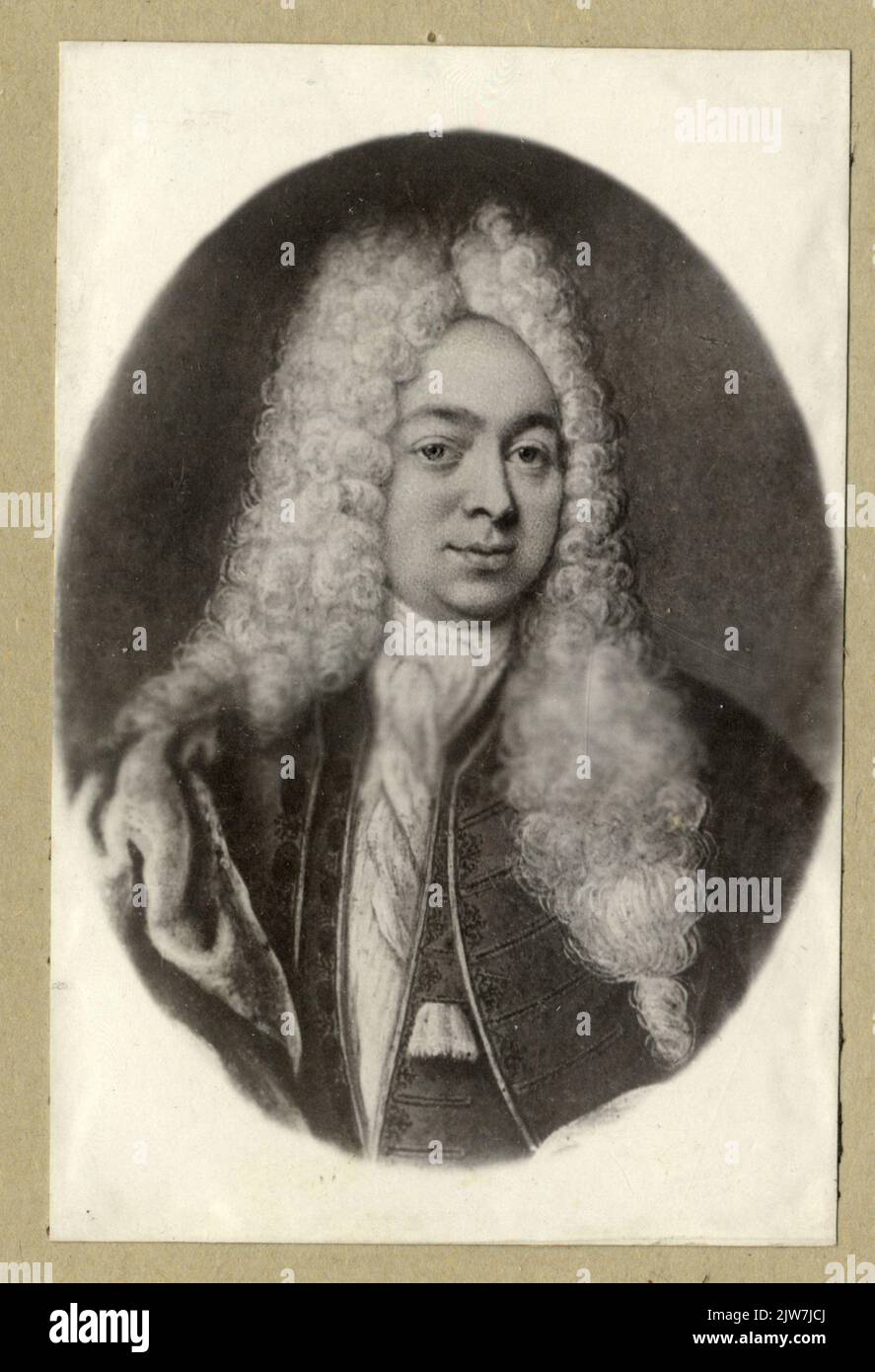 Portrait of J.W. LEUSDEN, born 1675, mayor of Utrecht (1729-1731 and 1739-1741), died 1745. Bust van Before, in Ovaal. Stock Photo