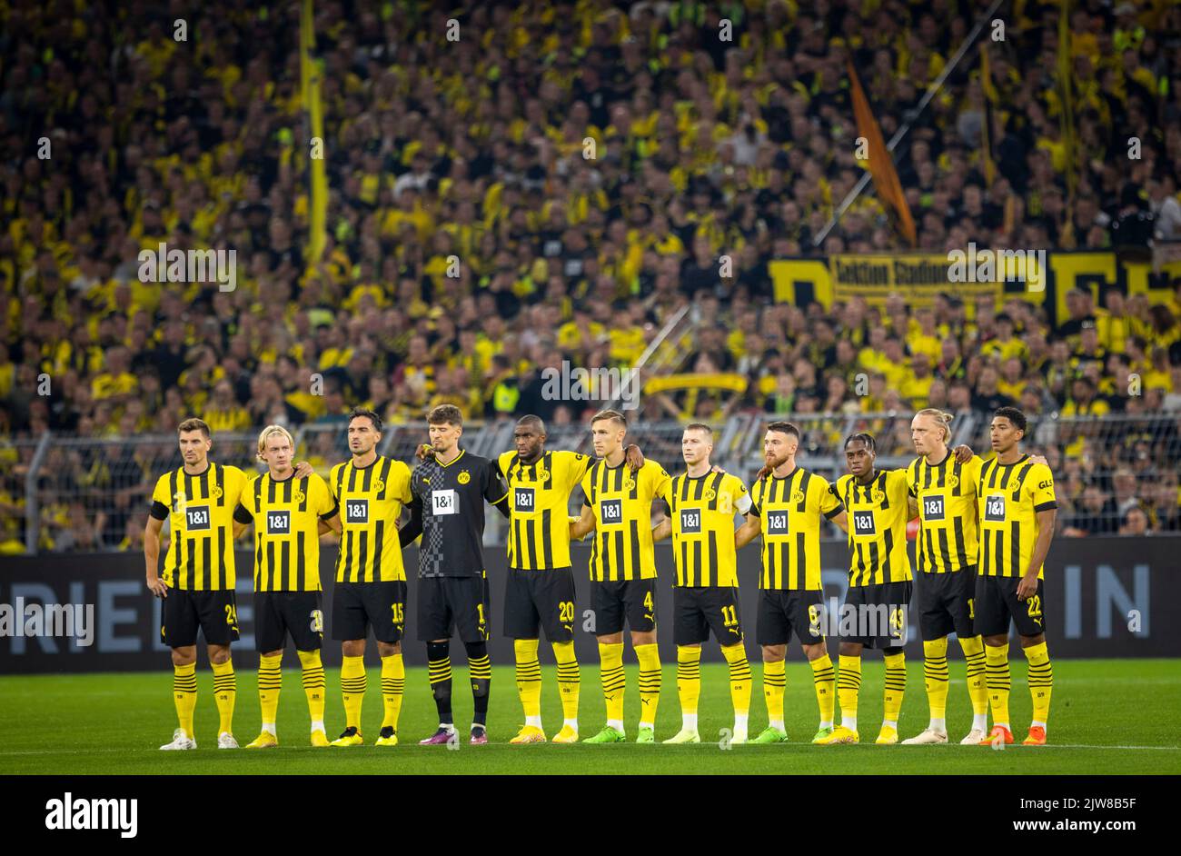 Thomas Meunier (BVB), Julian Brandt (BVB), Mats Hummels (BVB), Torwart Gregor Kobel (BVB), Anthony Modeste (BVB), Nico Schlotterbeck (BVB), Marco Reus Stock Photo