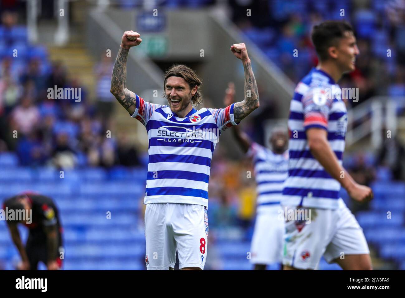 Jeff Hendrick #8 of Reading celebrates after the game during the Sky Bet Championship match Reading vs Stoke City at Select Car Leasing Stadium, Reading, United Kingdom, 4th September 2022  (Photo by Ben Whitley/News Images) in Reading, United Kingdom on 9/3/2022. (Photo by Ben Whitley/News Images/Sipa USA) Stock Photo