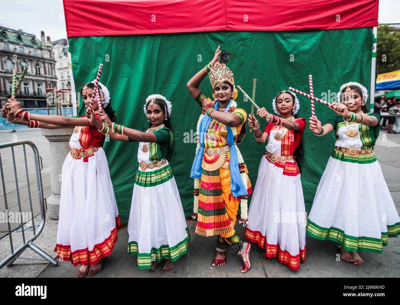 London UK 4 Sep 2022 The colourful religious event of Rathayatra in London Trafalgar Square ,Brough the Hare Krishna flowers to gather in celebration with music ,dancing, and a sea of color. Paul Quezada-Neiman/Alamy Live News Stock Photo