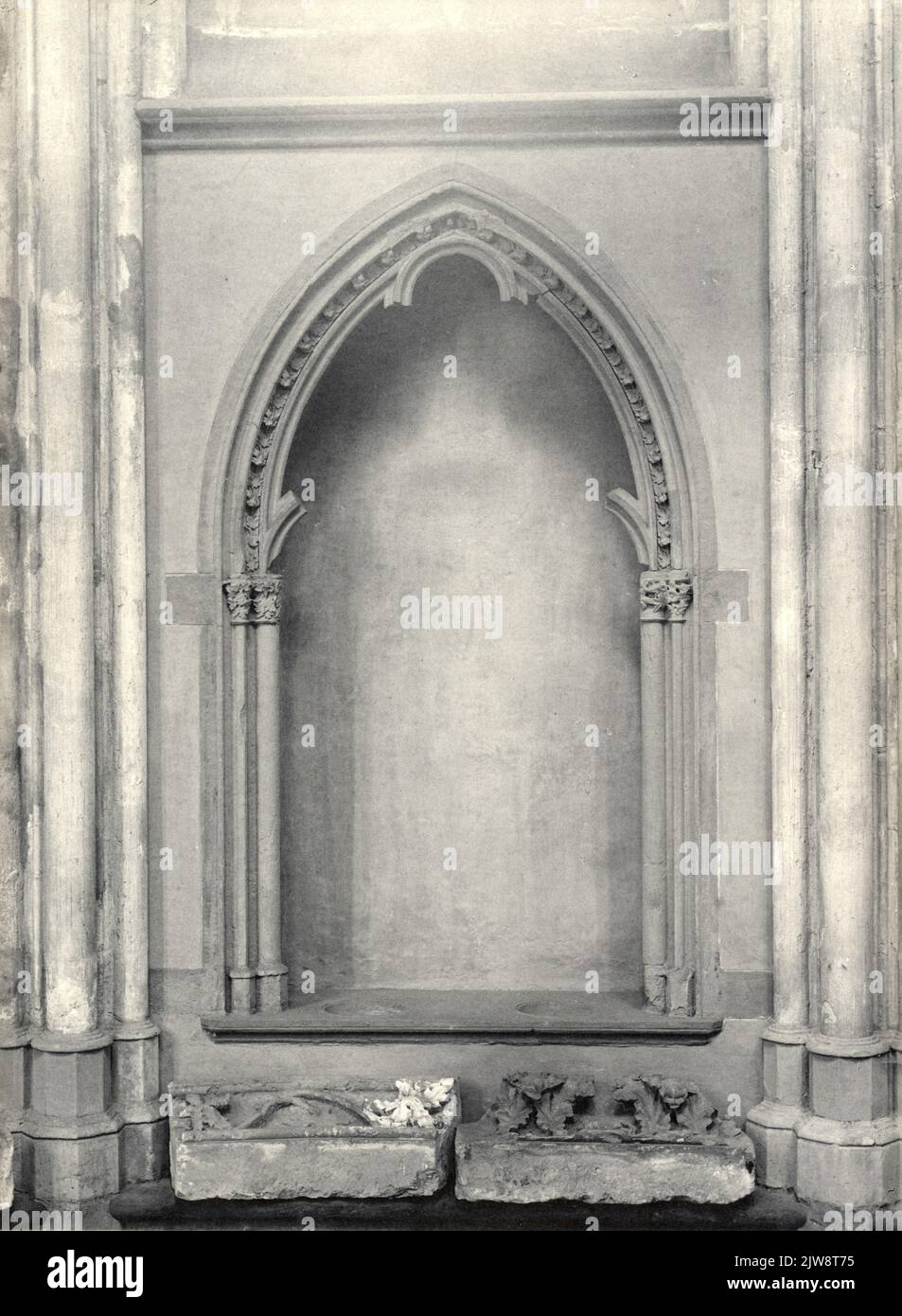 Interieur van de Domkerk (Munsterkerkhof) in Utrecht: Piscina-knowledge ...