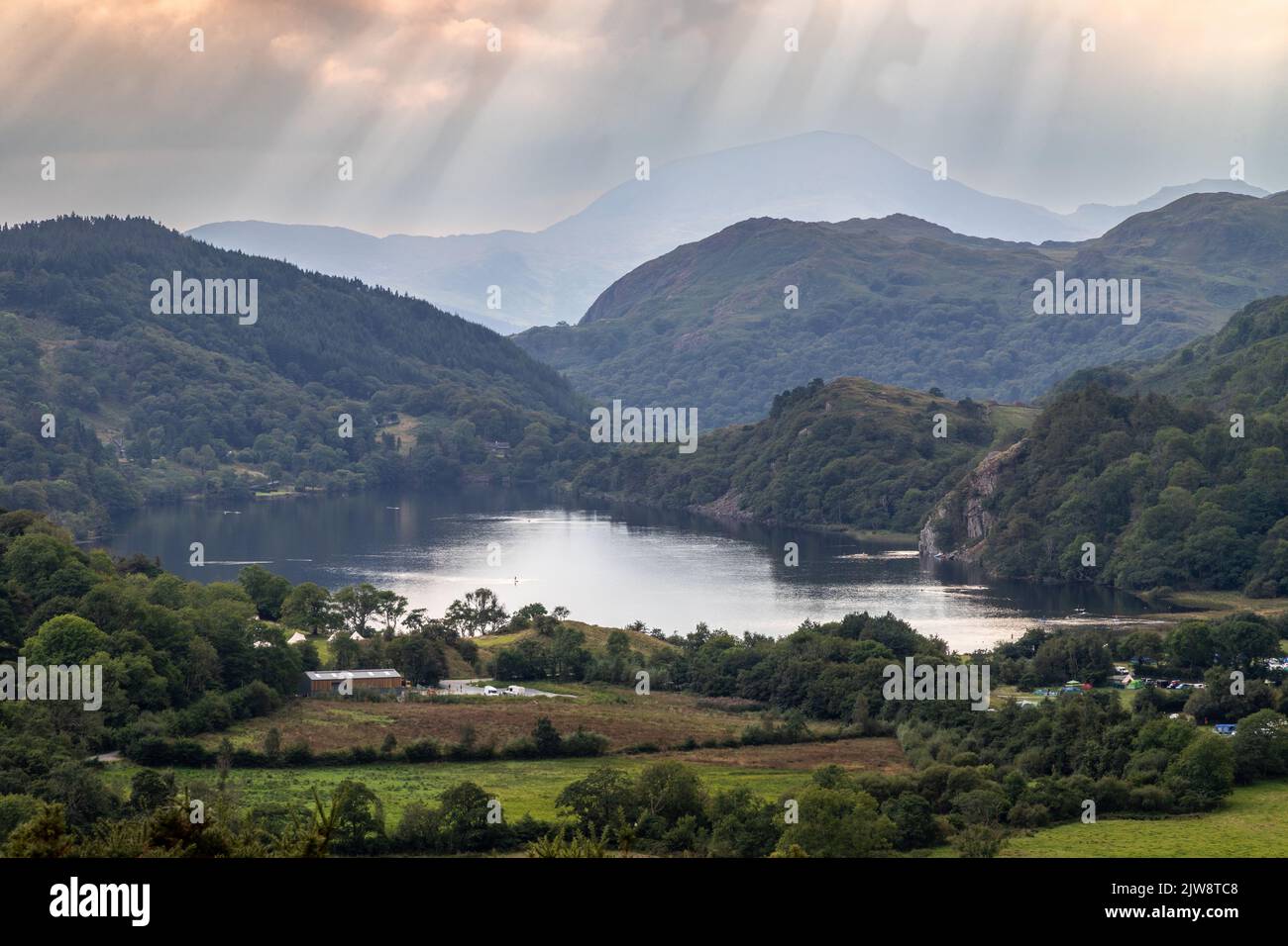 Llyn Gwynant in the Snowdonia National Park, North Wales Stock Photo