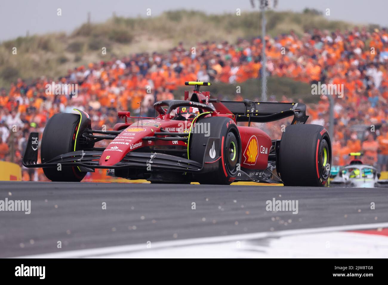 ZANDVOORT, NETHERLANDS - SEPTEMBER 4: Carlos Sainz of Spain and Ferrari during the Race ahead of the Formula 1 Dutch Grand Prix at Cicuit Zandvoort on September 4, 2022 in Zandvoort, Netherlands (Photo by Marcel ter Bals/Orange Pictures) Stock Photo