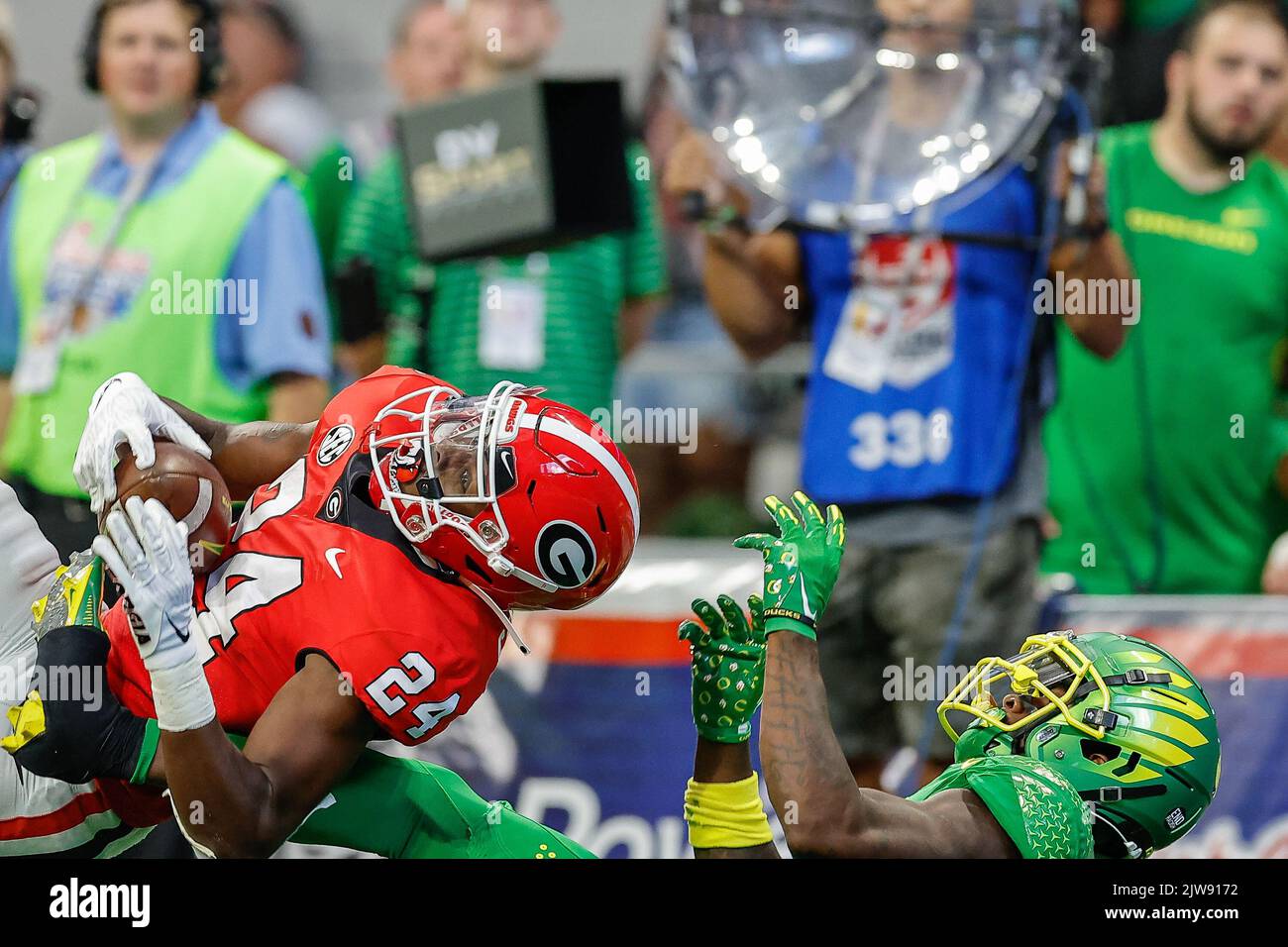 September 3, 2022 Malaki Starks (24) makes this interception