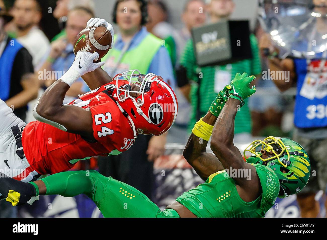 September 3, 2022 Malaki Starks (24) makes this interception