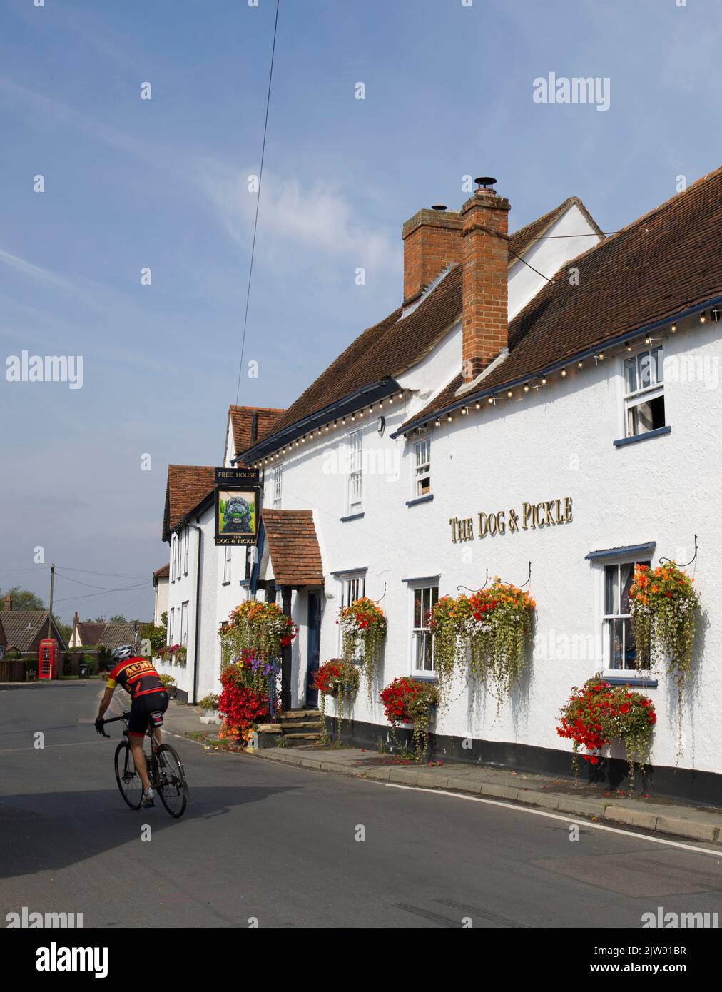 Dog and Pickle Public House Church Road Moreton Essex Stock Photo Alamy