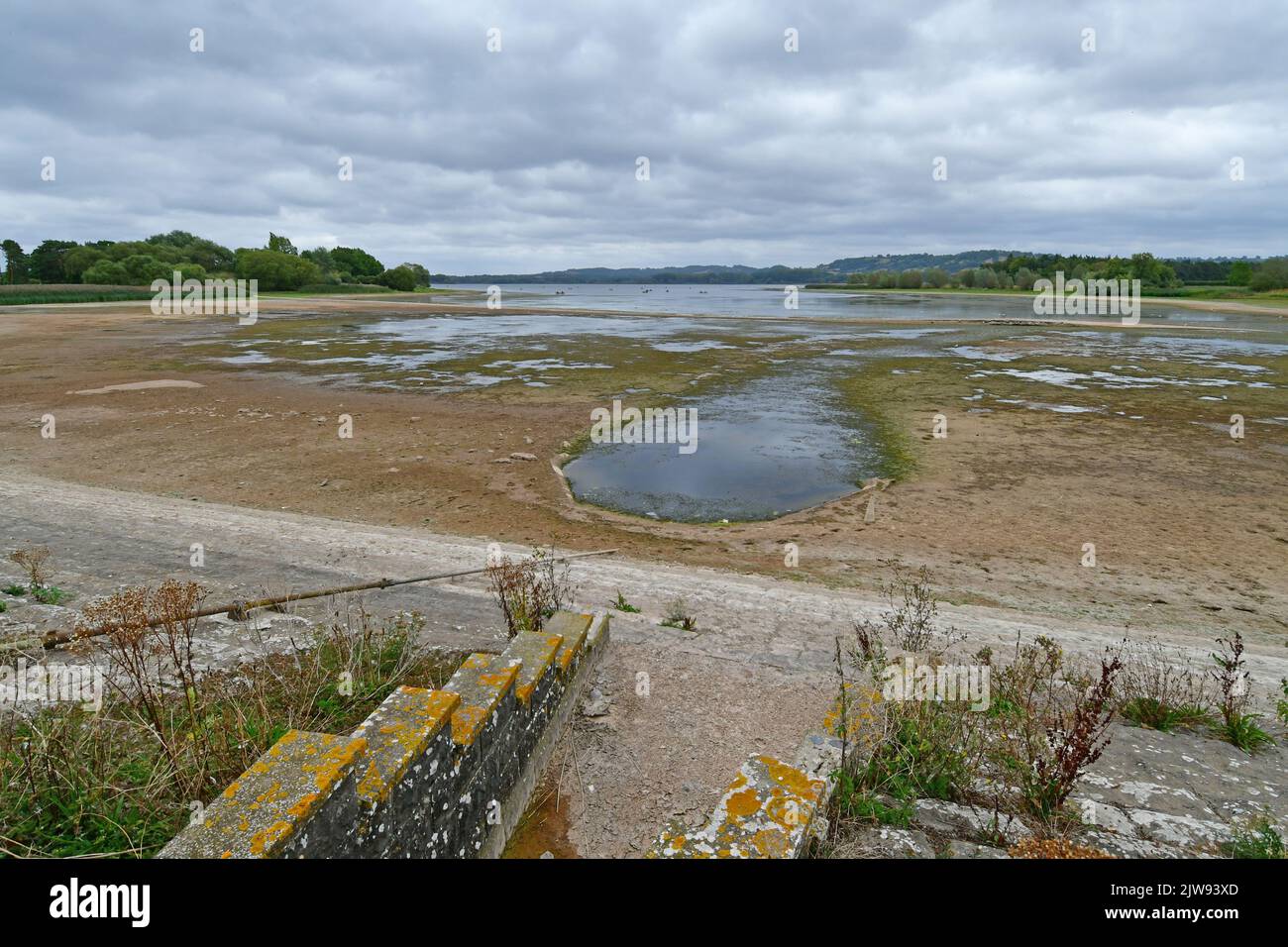 Chew Valley, UK. 04th Sep, 2022. On a very humid afternoon the Chew Valley lake once full with water is now showing signs of lack of rain water. Picture Credit: Robert Timoney/Alamy Live News Stock Photo