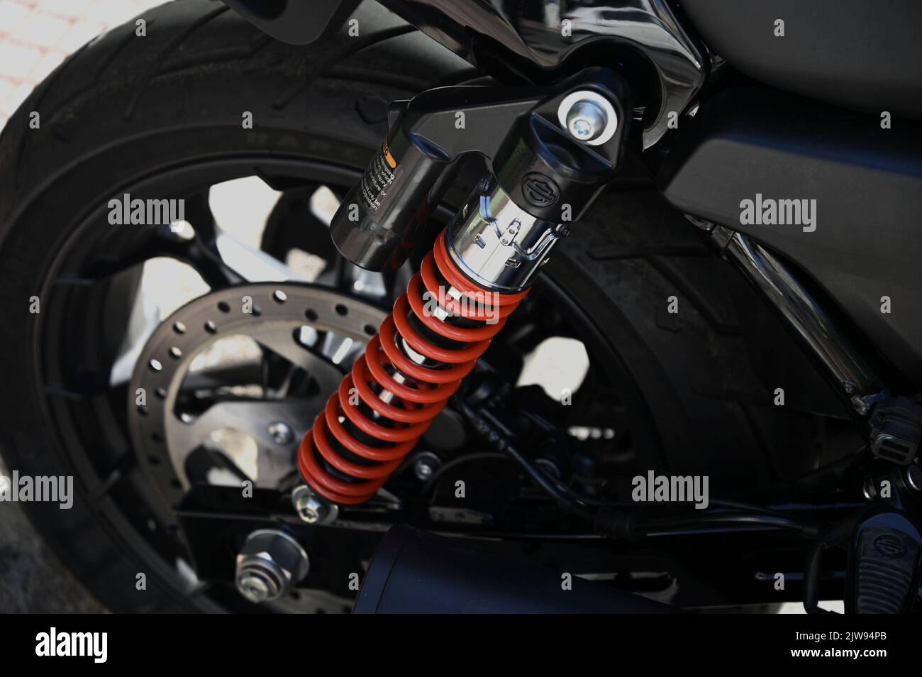 2017 Harley Davidson Street Rod front wheel Super Glide Suspension Shock absorber Coil spring