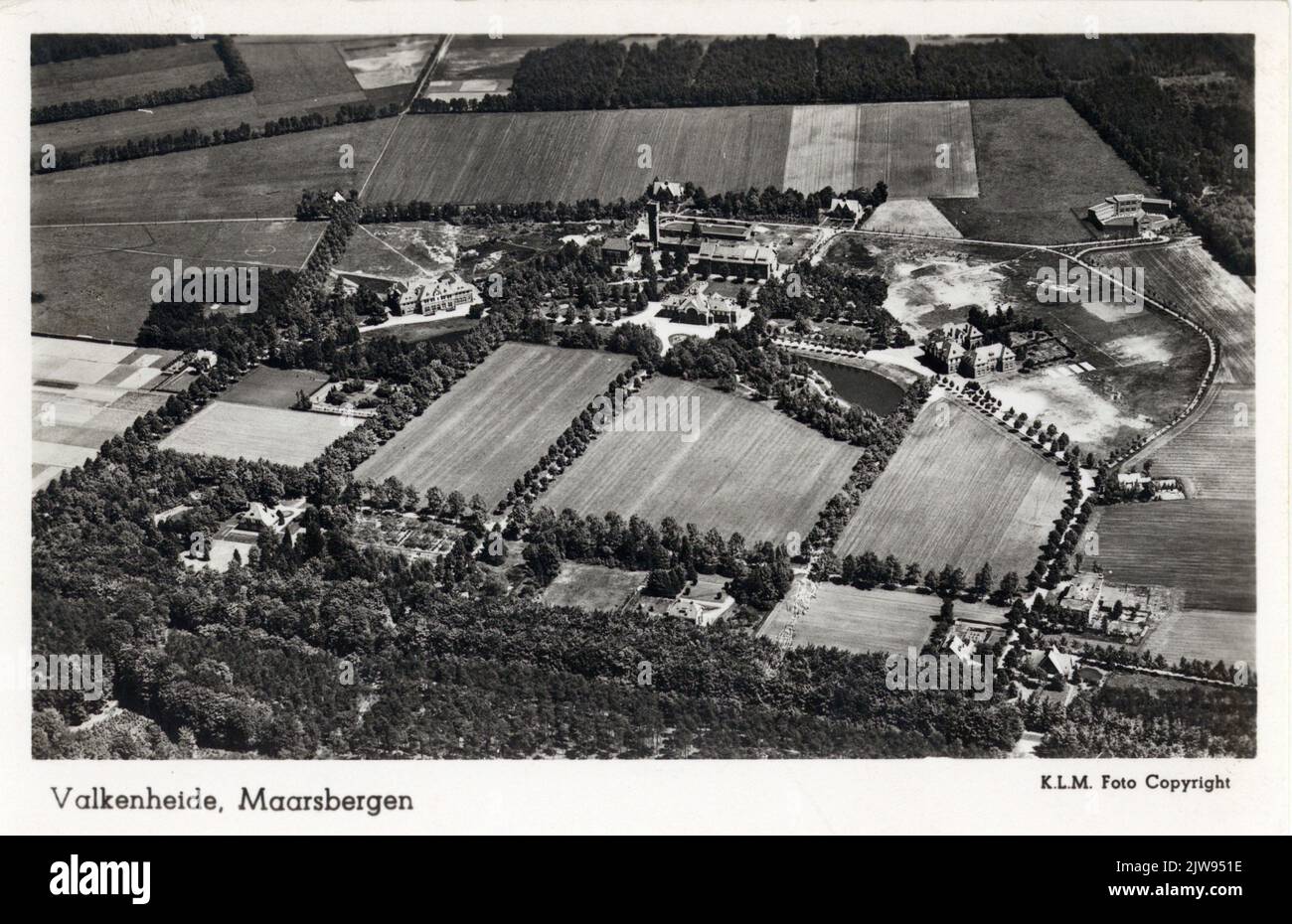 Aerial photo of the building complex and the grounds of the Valkenheide Opvoedingsesticht (Woudenbergseweg) in Maarsbergen (municipality of Maarn). N.B. The municipality of Maarn was included in the newly formed municipality of Utrechtse Heuvelrug on 1 January 2006. Stock Photo