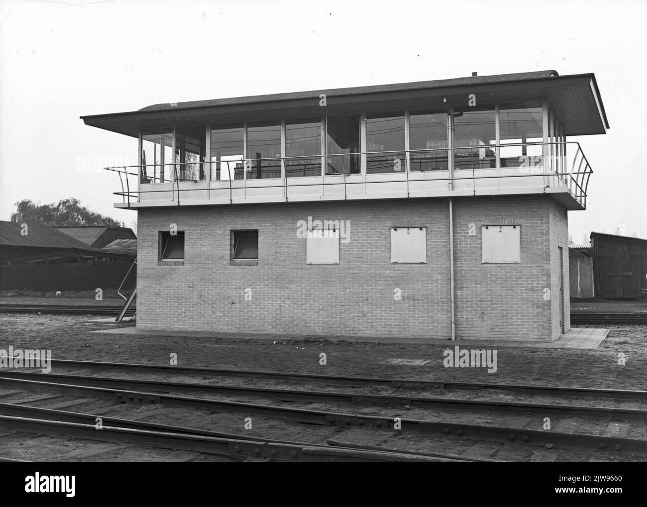 view-of-the-seinhuis-post-ii-at-the-n-s-station-deventer-in-deventer