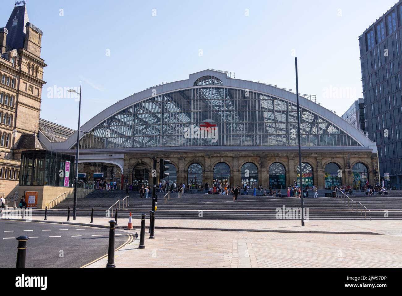 Liverpool Lime Street Station - LIVERPOOL, UK - AUGUST 16, 2022 Stock ...