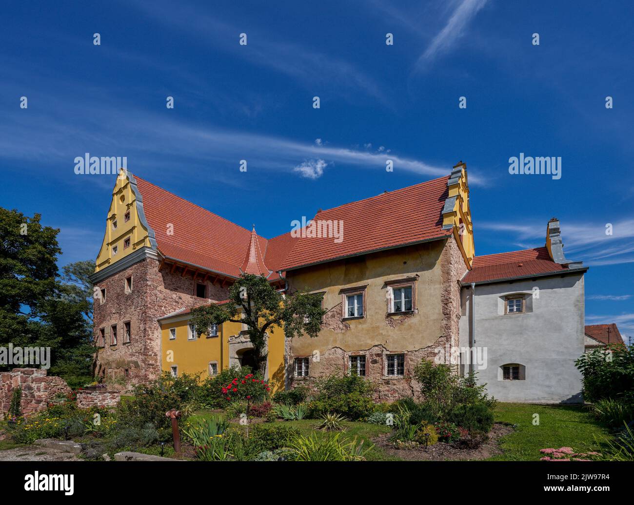 Kapitanowo Zamek Castle gothic Scinawka Srednia Lower Silesia Poland Stock Photo