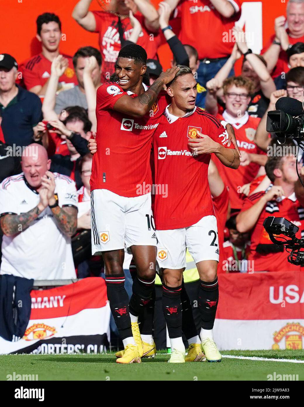 Marcus Rashford Side Manchester United's Antony (right) celebrates with Marcus Rashford ...