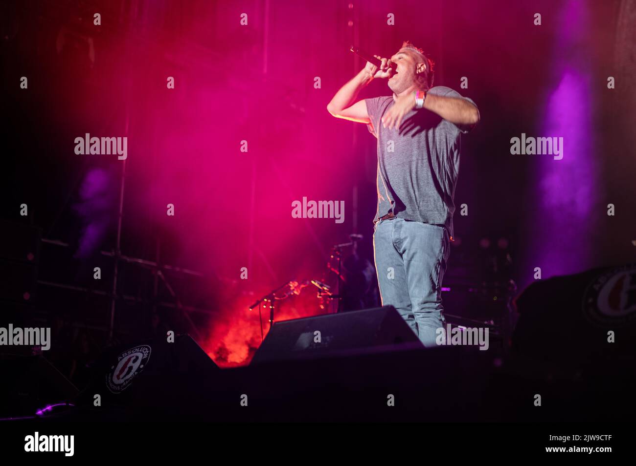 Spanish artist Kase.O and Jazz Magnetism perform live at Vive Latino