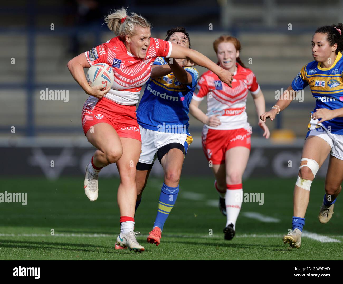 St Helens’ Amy Hardcastle breaks through during the Betfred Women's Super League Semi Final at Headingley Stadium, Leeds. Picture date: Sunday September 4, 2022. Stock Photo